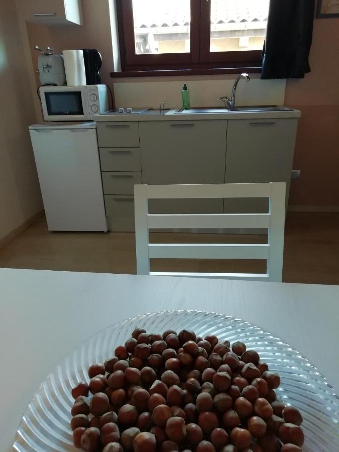 Apartamento Vite Dipinte 1 Bilocale In Langa Novello Exterior foto
