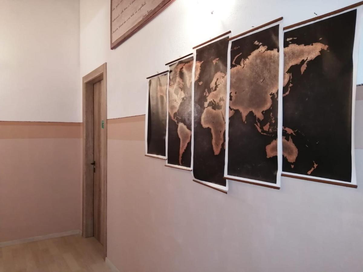 Apartamento Vite Dipinte 1 Bilocale In Langa Novello Exterior foto