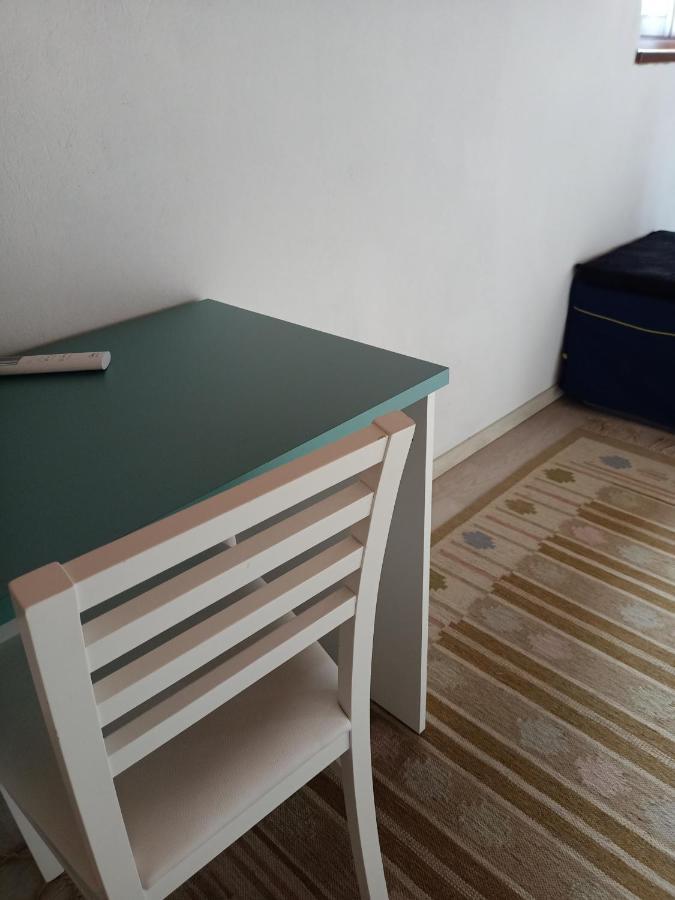 Apartamento Vite Dipinte 1 Bilocale In Langa Novello Exterior foto