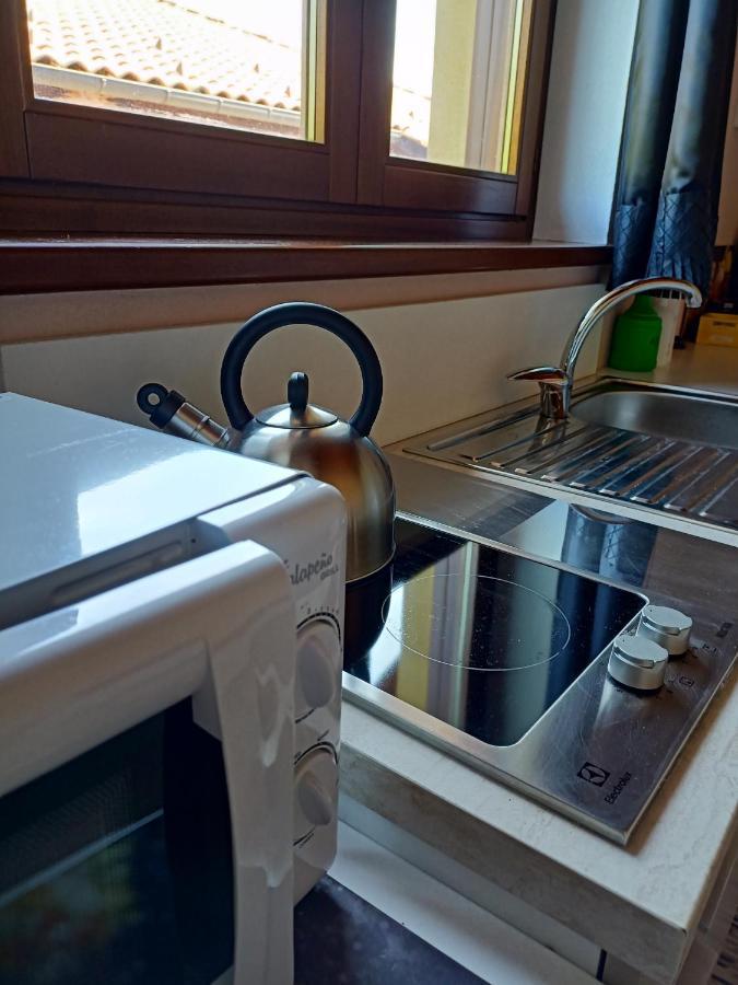 Apartamento Vite Dipinte 1 Bilocale In Langa Novello Exterior foto