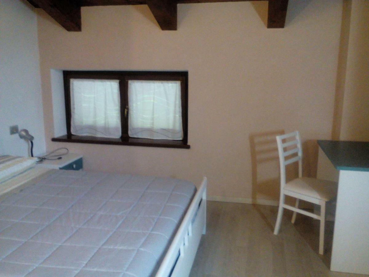 Apartamento Vite Dipinte 1 Bilocale In Langa Novello Exterior foto